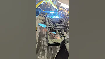 Shorts Fanuc Robot Robotarm Automation Welding Welding Cement Mold Frames 
