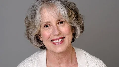 Meet the Artist: Nancy Scott