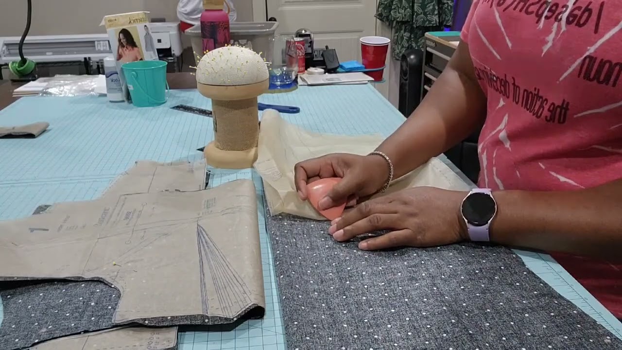 Episode 1. Butterick 6852 Veiw A Transferring Marking from pattern to fabric