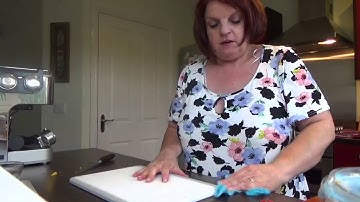 The Pampered Chef Manual Food Processor and Food Chopper