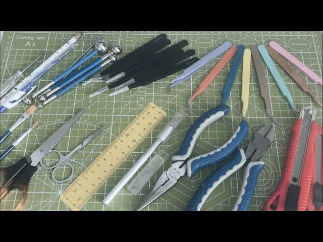 Tools and Glues I Use for My Miniatures 