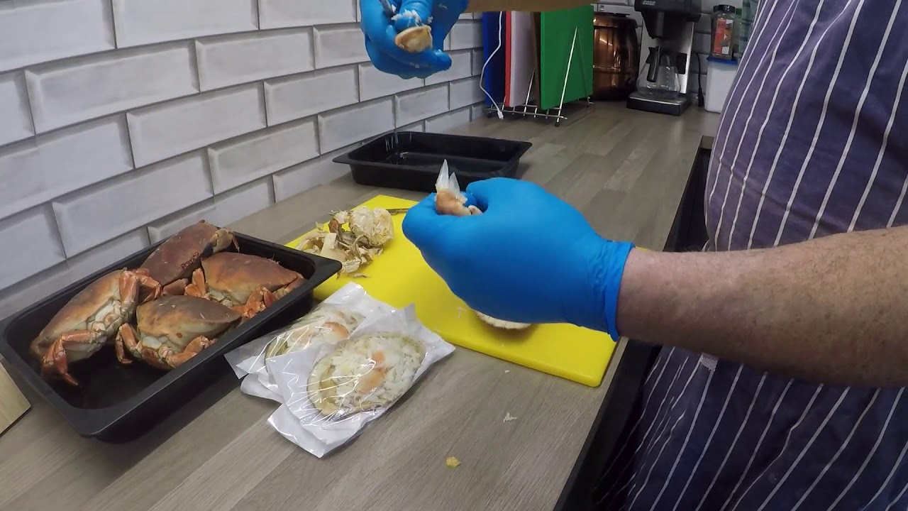 How to dress (prepare) a Cromer Crab