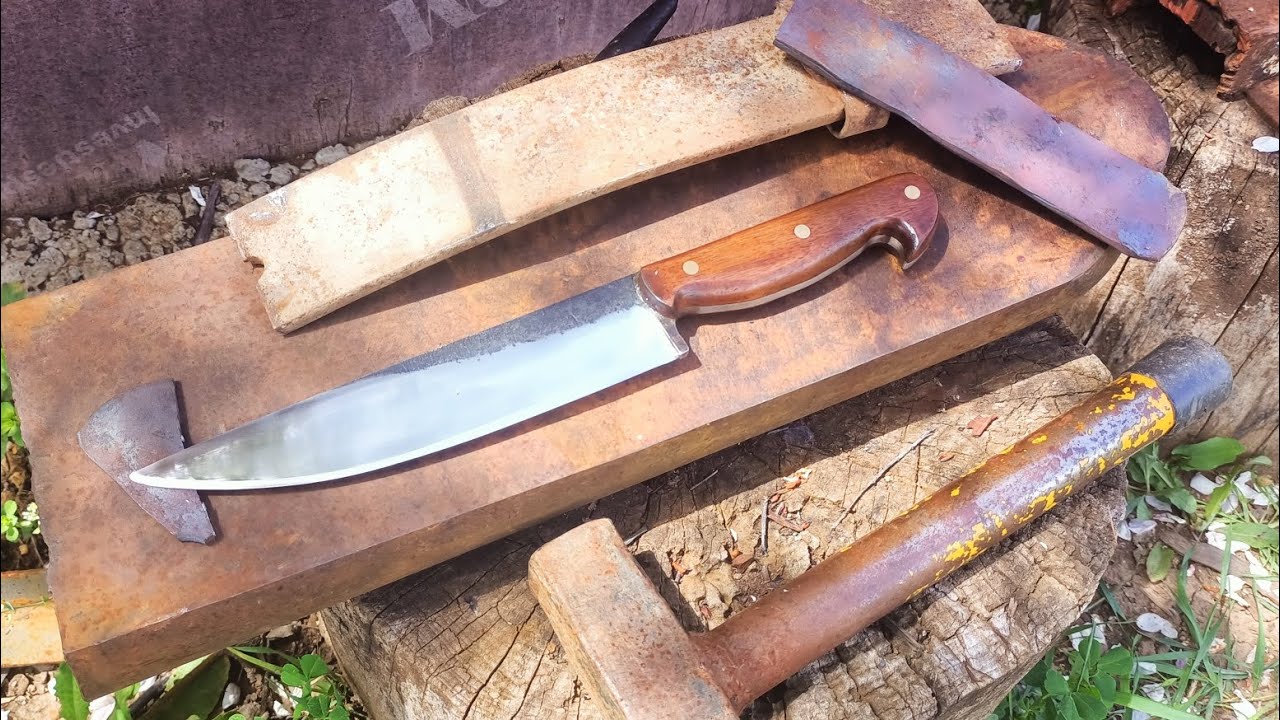 Kasap bıçağını kamyon makasından yaptık. Kurbana hazırlık kelle bıçağı yapımı..