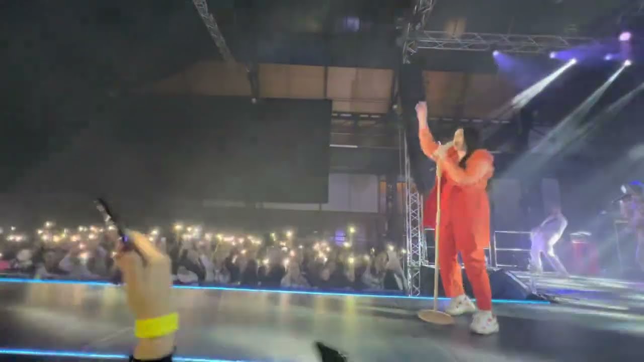 Mira Ewa Farna - Všechno nebo nic Ostrava 15.10.2022 Umami Tour en YouTube Mira Ewa Farna - Všechno nebo nic Ostrava 15.10.2022 Umami Tour en YouTube