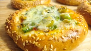 فطائر البيتزا التركية بعجين خفيفة و هشة مثل القطن . مع طريقة تشكيل مميزة mini pizzas