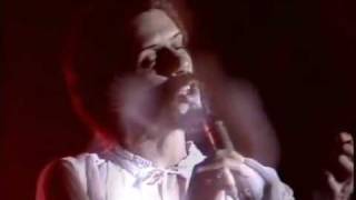 Video thumbnail of "Gonzaguinha - "Sangrando" (1980)"