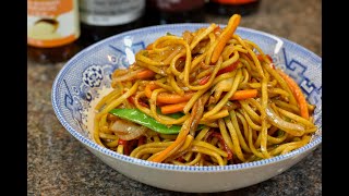 A kínai konyha elsőszámú tésztaétele, a lo mein  BIG Spoon