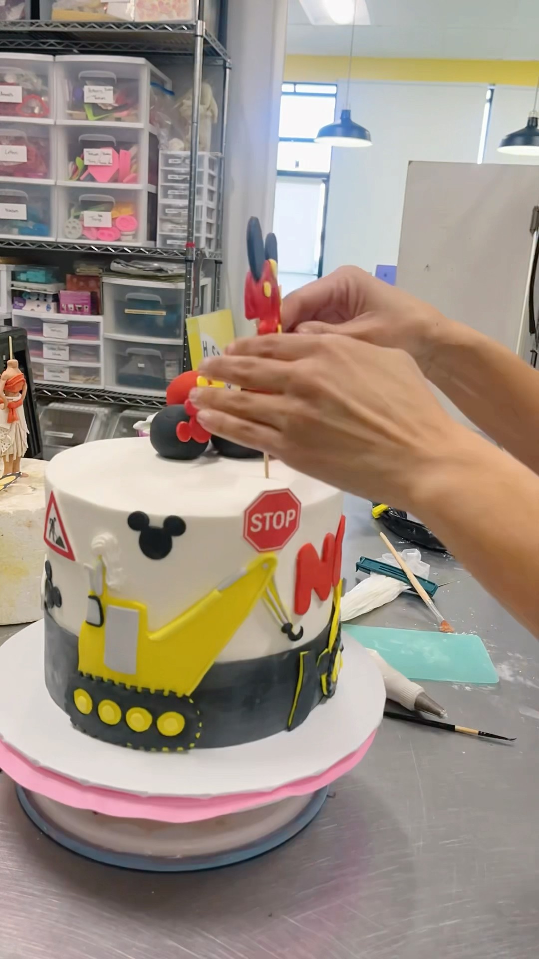 MAKING A CONTRSUCTION MICKEY THEME CAKE #easy #cake #tutorial #howto #art #business
