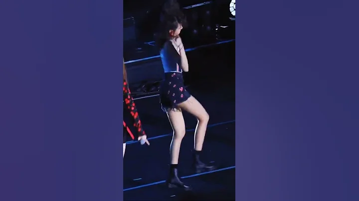 Lisa and Taekook dance are same❤️ #bts #blackpink #shorts - 天天要闻