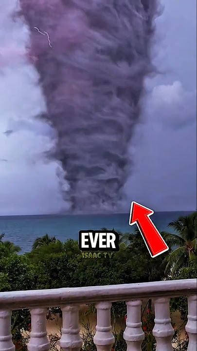 Top 5 Most Dangerous Tornadoes to Ever Hit the United States! 😨💨