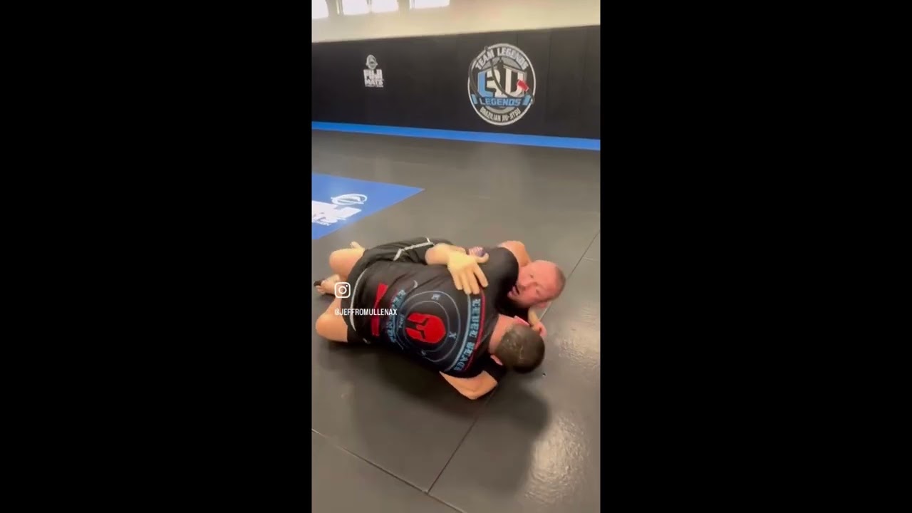 Half Guard Knee lever reversal 
