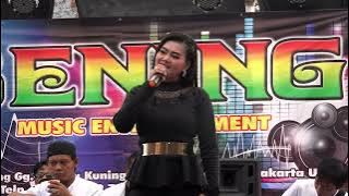 SENDIRI: CICI LESTARI