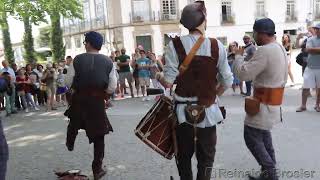 Músicos na Feira Afonsina na bela Guimarães em Portugal_Parte 2