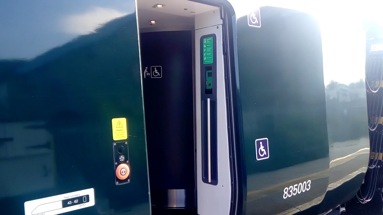 Another 802 cruising into Totnes Station