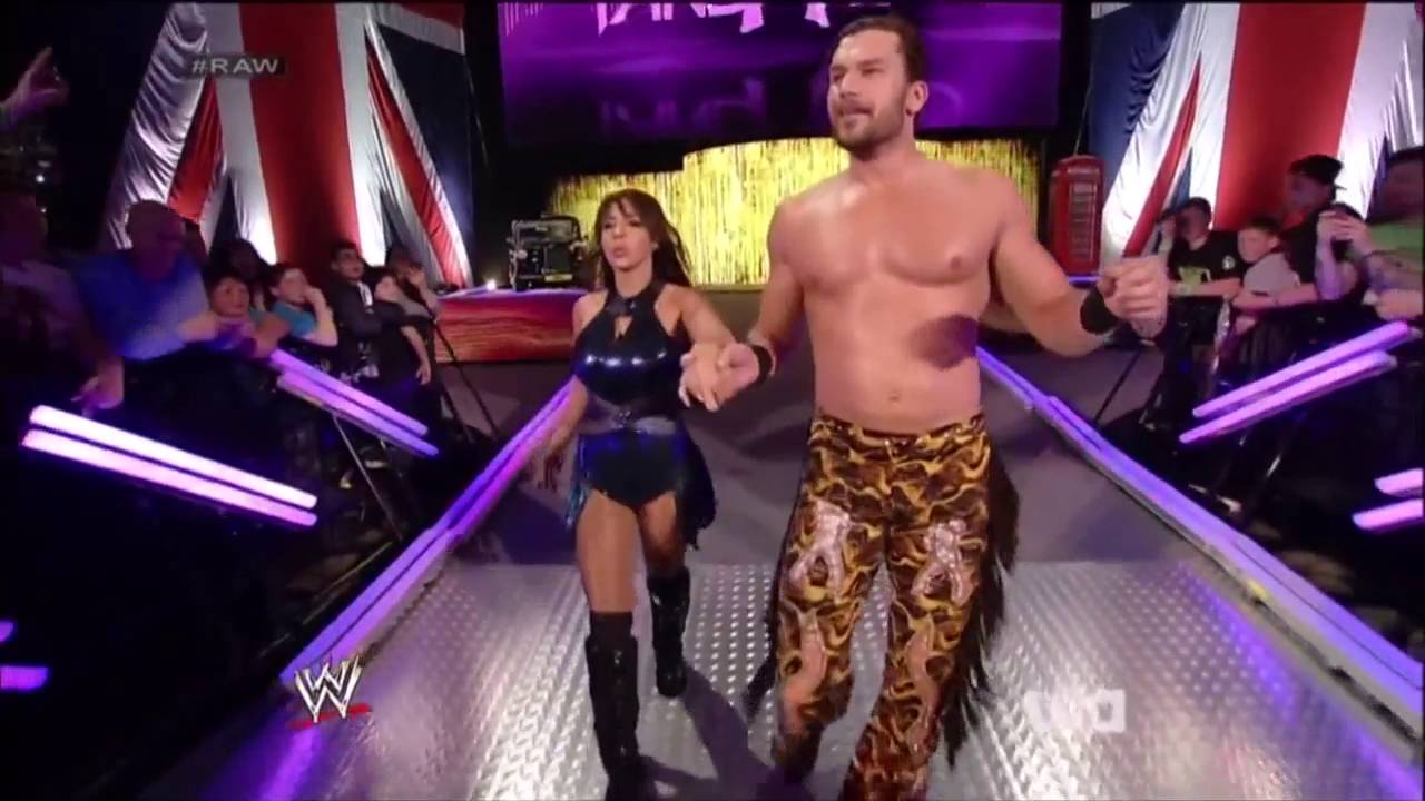 Summer Rae Returns R 05 19 14 Layla, Naomi & Cameron + Summer Rae Return Segment - YouTube