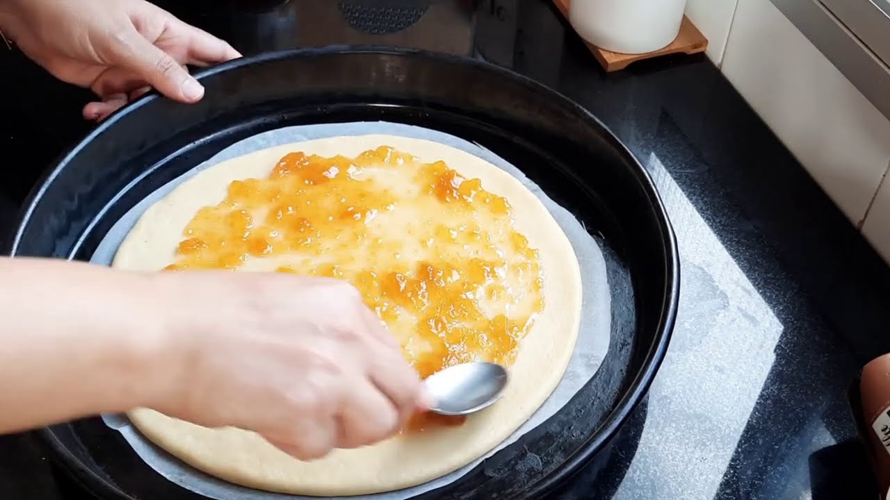 احسن من الكيك اللي متقدريش تستغناي عليه بريوش رهيب  بدون عجن او دلك التفشفيشة يا سلام لذيذ جدا