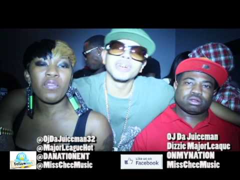 2 BIG BOOTY GIRLS BUSS IT OPEN 4 OJ DA JUICEMAN!