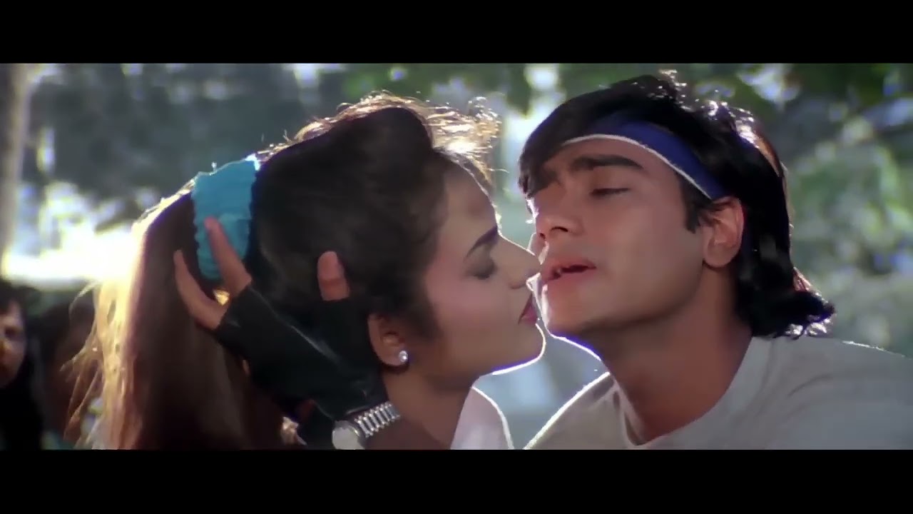 Premi Aashiq Awara-Phool Aur Kaante 1991 HD Video Song_ Ajay Devgan_ Madhu