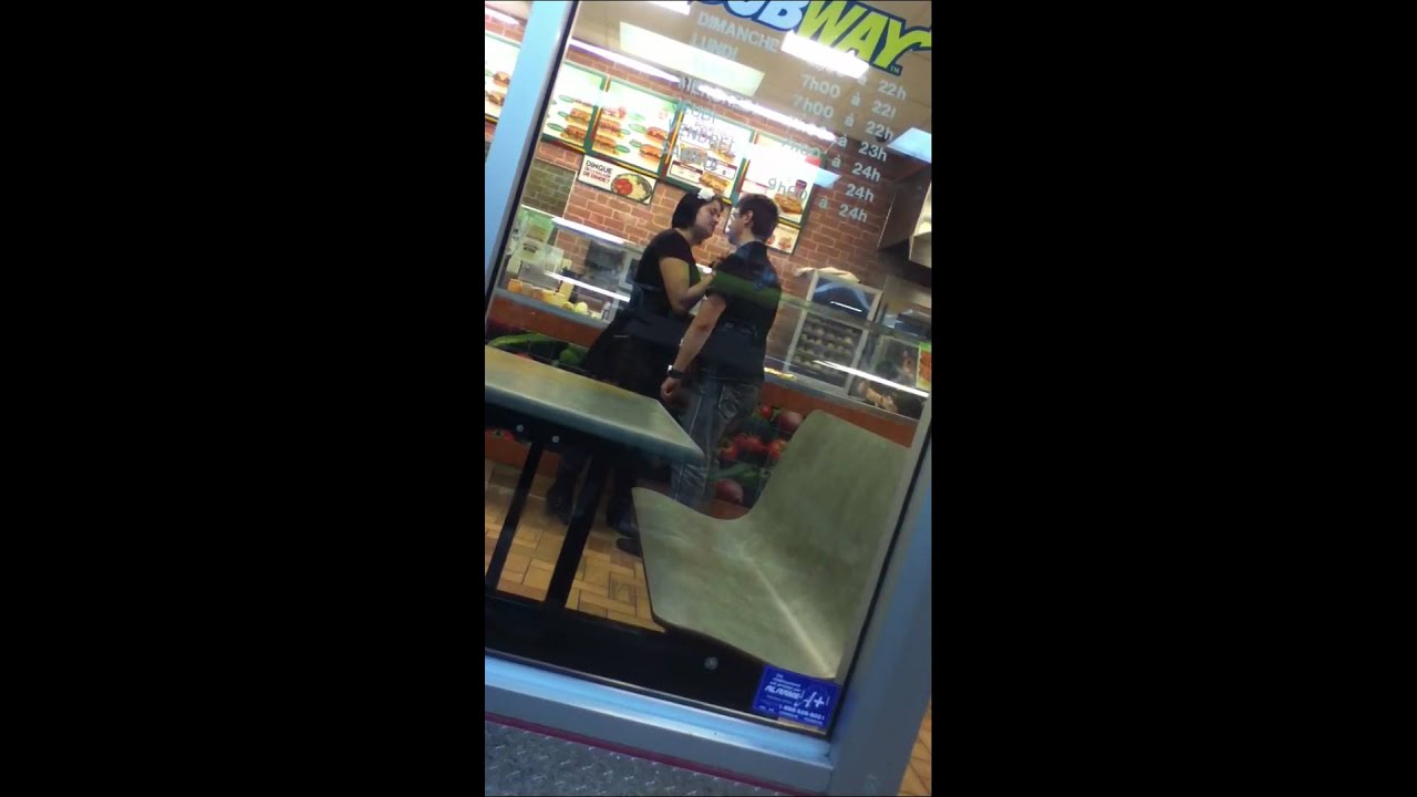 Urafreakdude Bizard de couple via subway !