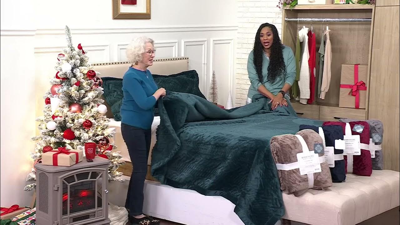 Berkshire Ultrasonic Cable Textured Comforter rev. Sherpa on QVC YouTube