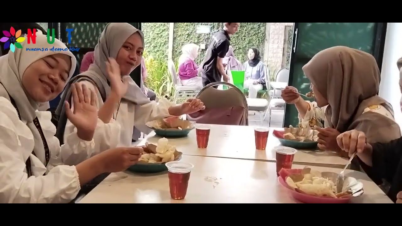 KUNJUNGAN INDUSTRI DAN KUNJUNGAN WISATA SMKN 2 NGANJUK GOES TO BALI