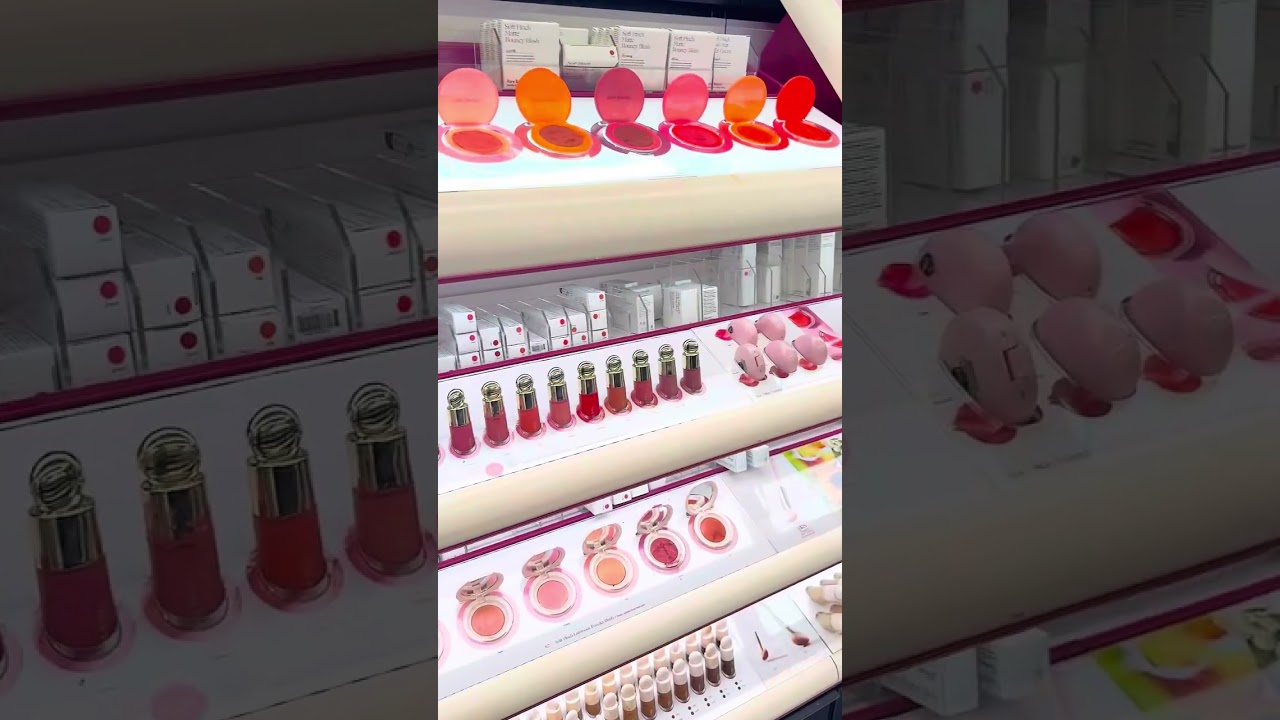 Sunday shopping with daughters. 