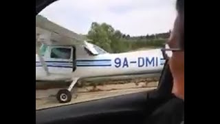 Plane Lands On A Highway by Extron vidz 6,241 views 4 years ago 43 seconds