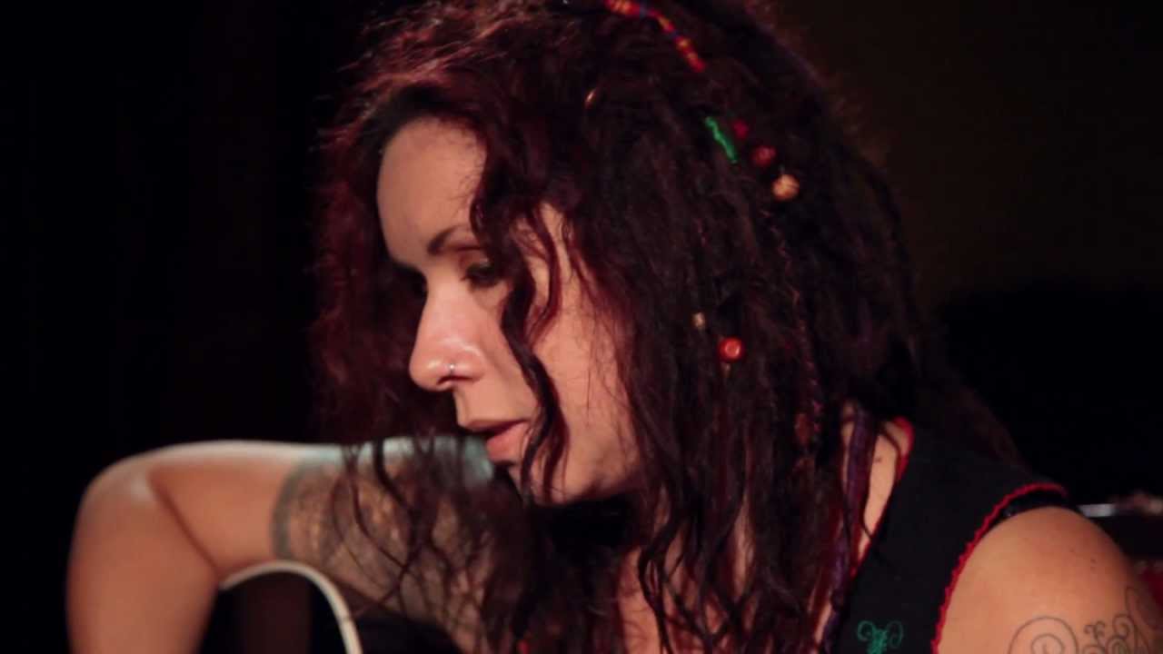 Nikki Rous at The Mytton and Mermaid