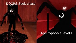 DOORS Seek chase VS Apeirophobia Level ! | Which one is better? | Read desc