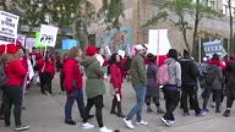 Thousands of Chicago teachers on strike
