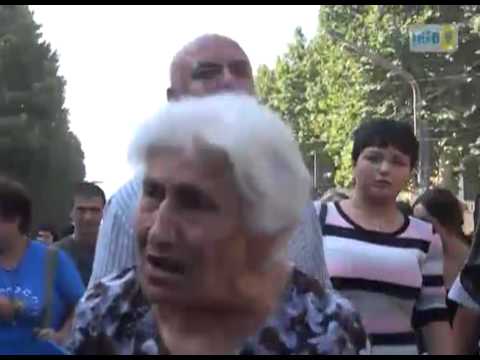 საპროტესტო აქციები ფილარმონიის წინ