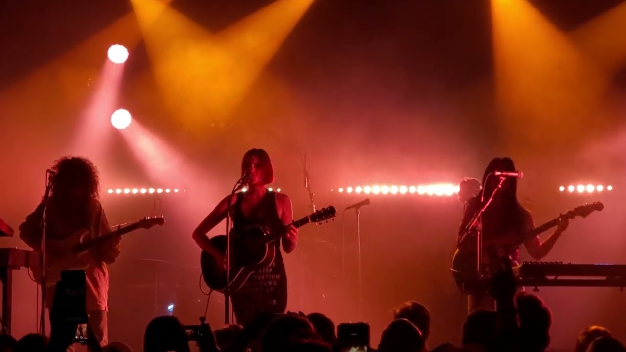 Muna - Taken (Toronto, October 15, 2019)