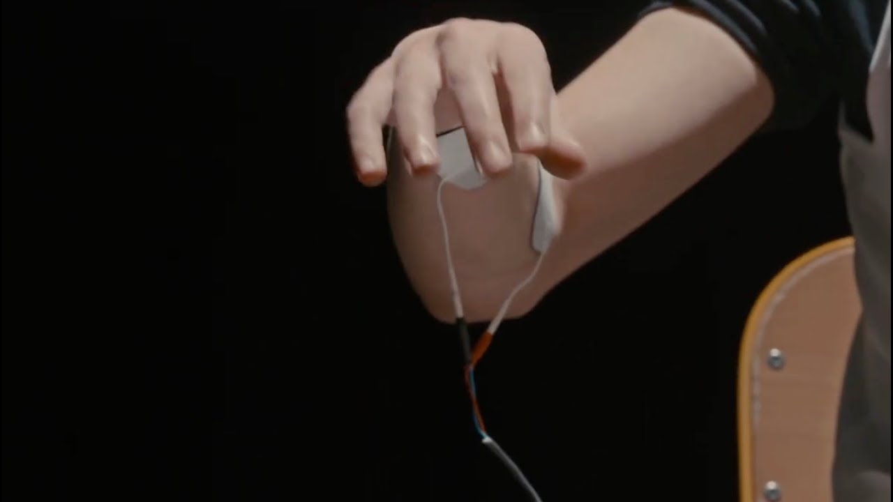 IN CORPO / performance musicale électrostimulée