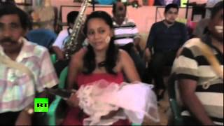 В рыбацком городке в Мексике «выдали замуж» крокодила