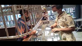 Suasana di dalam Toko Emas Terbesar di Magelang ! HK Mustika Gold !