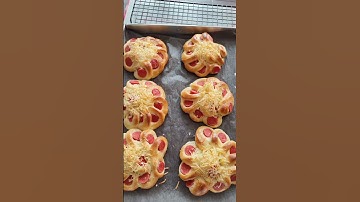 Thumbnail of Cara Membentuk Roti Sosis Bunga Cantik Maksimal