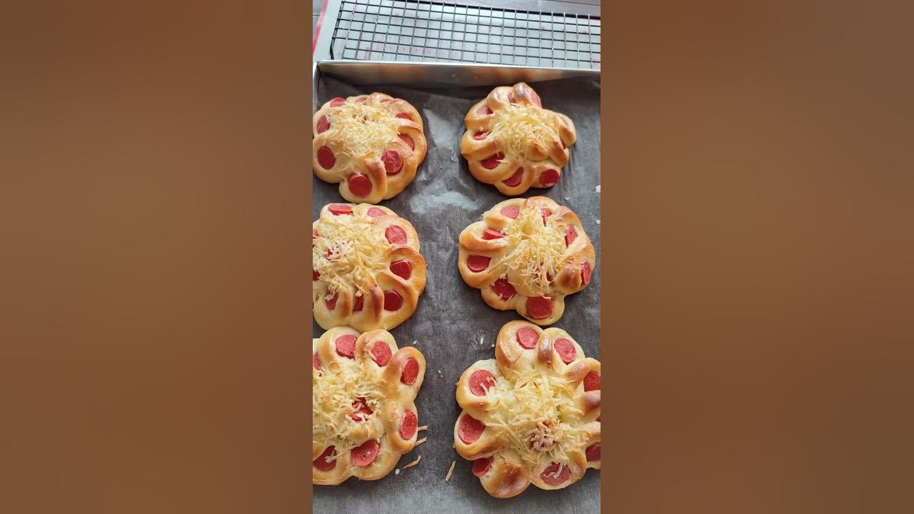 Cara Membentuk Roti Sosis Bunga Cantik Maksimal