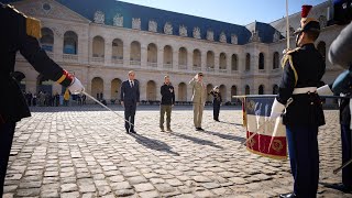 Участь Президента й першої леді в церемонії зустрічі з нагоди візиту до Франції