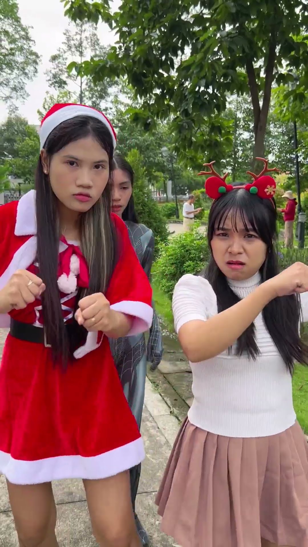 LNS - biệt đội áo đỏ || red and red battle #shorts
