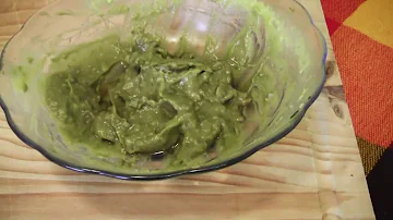 ¿Por qué se ha puesto negro mi guacamole?