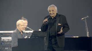 Video thumbnail of "Michel Sardou - En Chantant (Extrait Live "Je me souviens d'un Adieu" 2023)"