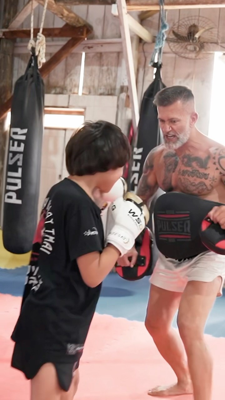 Fazer barulho no #muaythai é essencial, não existe silêncio no ringue! ?