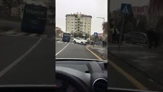 Ankara Trafik&Eryaman 1.Etap Altay Mahallesi Göbekte Maddi Hasarlı Kaza