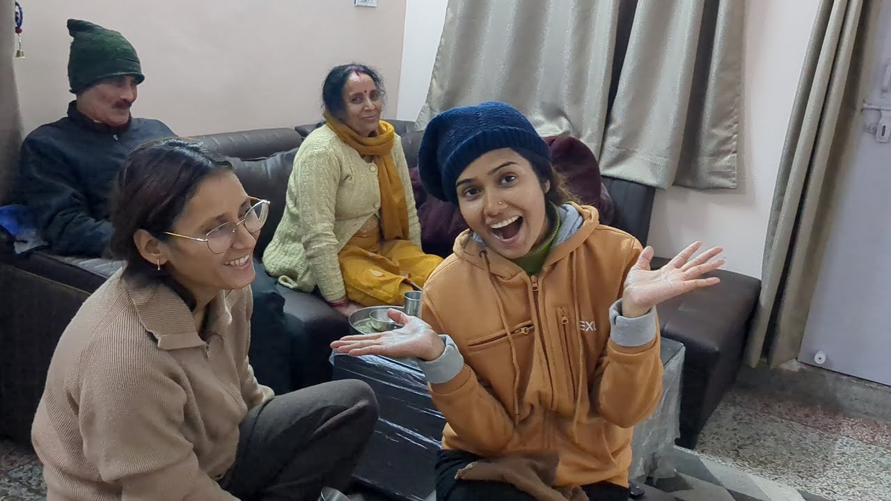 Ghar me aaye mehmaan.😃 last moment pe banaya vlog. Men cooking food. Momos, Gossips and laughter.😂🍥