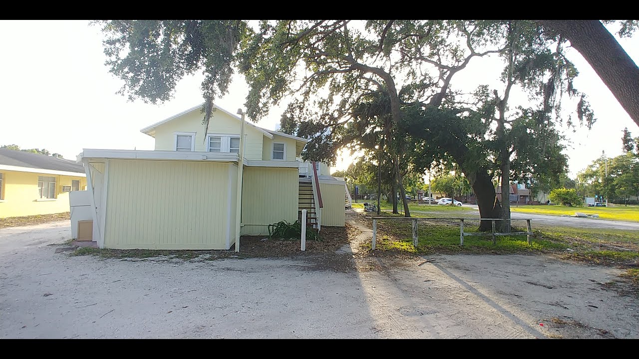 Apartment for Rent in Bradenton 1BR/1BA by Relax Realty Group, Inc