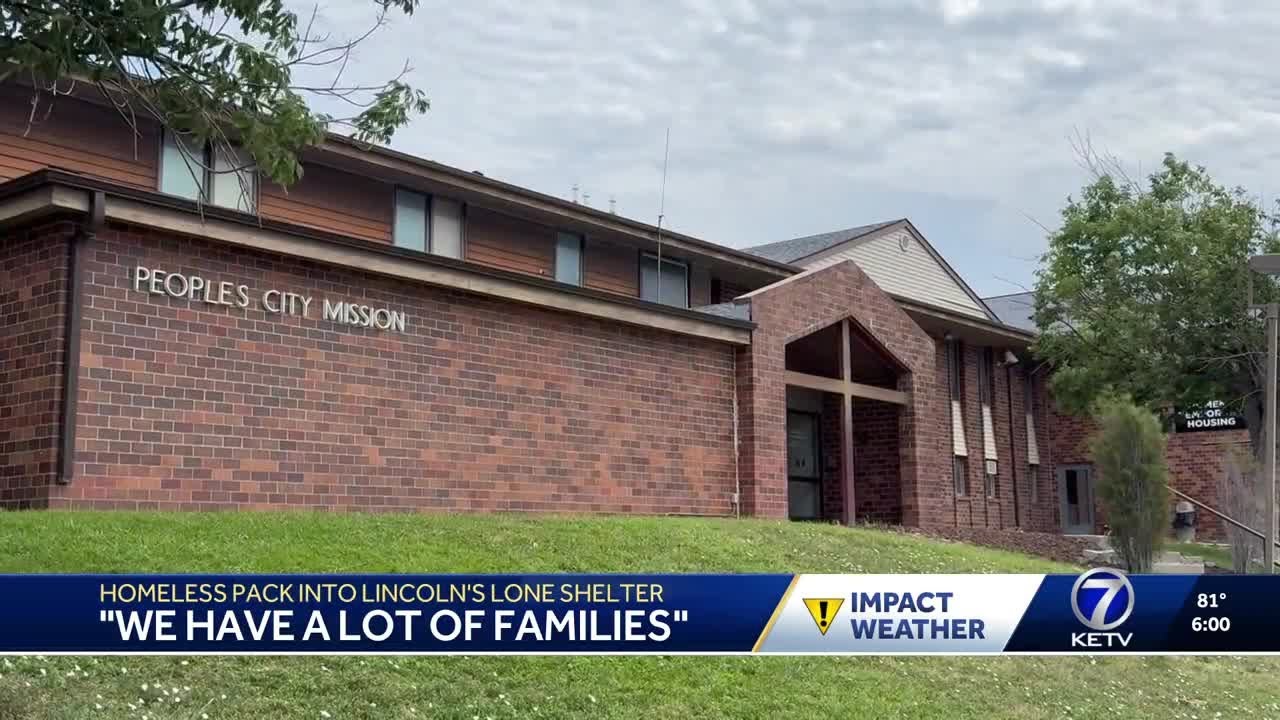 Homeless people pack into Lincoln's lone shelter during dangerous heat wave
