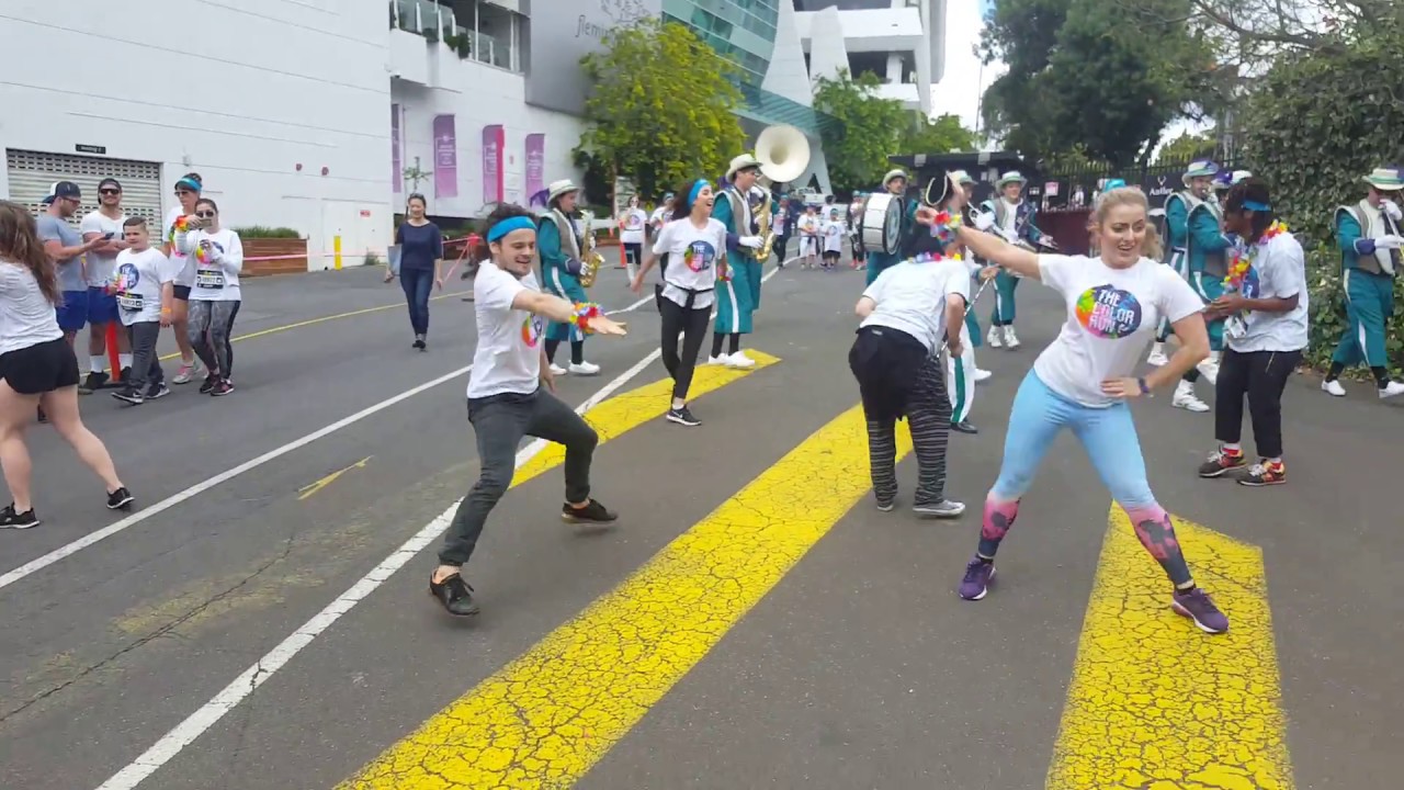 Crazy In Love Beyonce - Marching Band and Awesome Dancers - YouTube