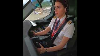 Turkish 787 Departs Seattle