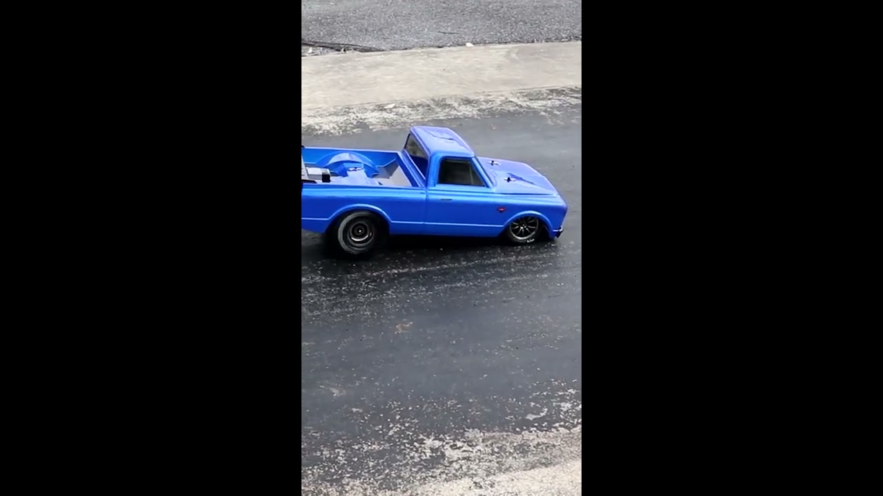 This RC Drag Car Is A Wheelie Monster