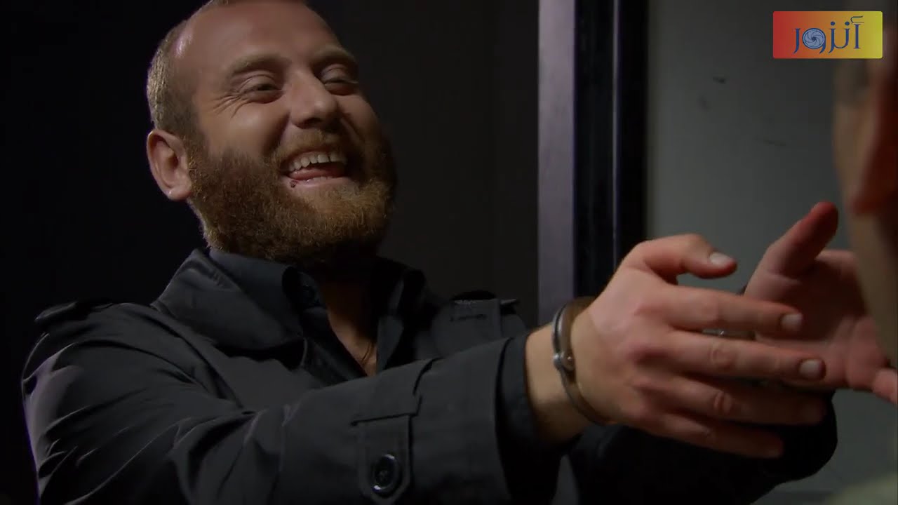 معقول الأوامر اجت ان المجنون يطلع من السجن - الفريق الأول 2